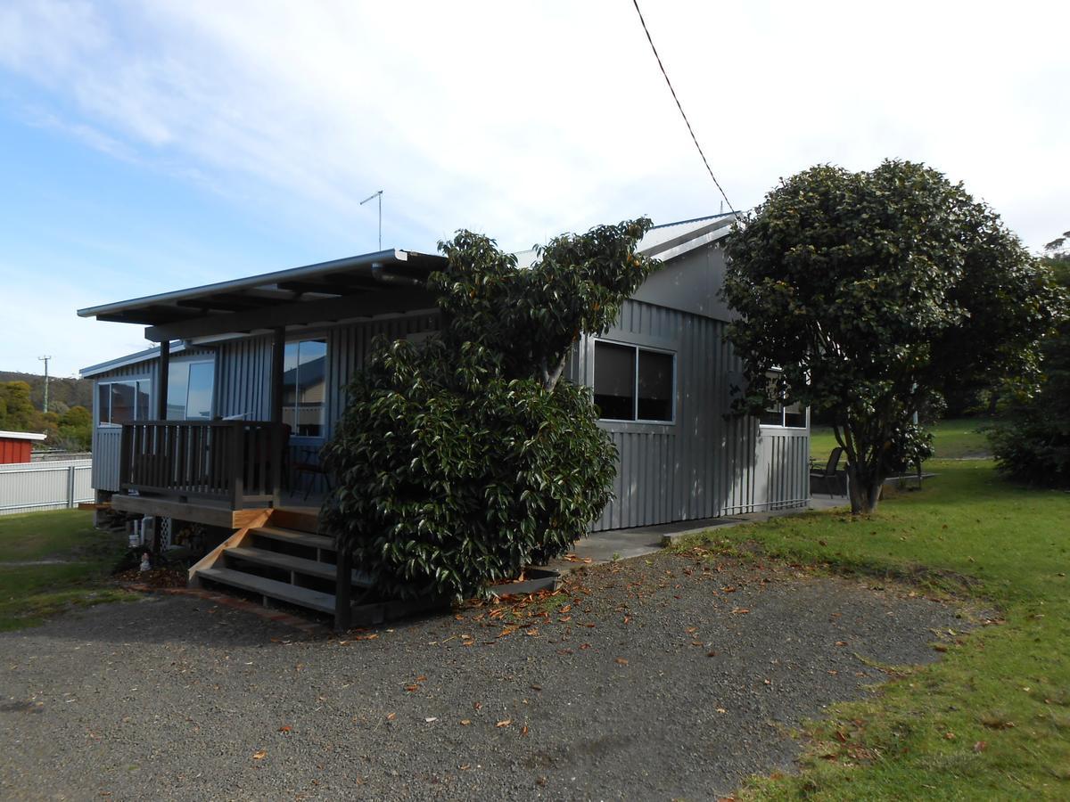 Charm On Douglas Bicheno Exterior photo